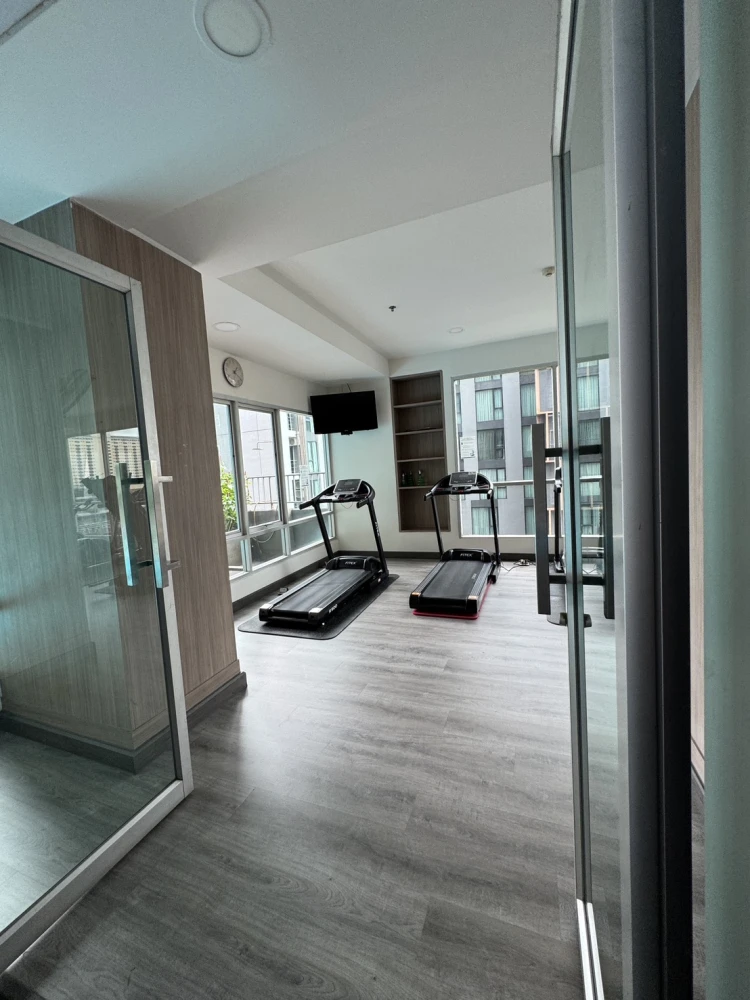 Condo for Sale: The Leaf Phatthanakan | Cozy South-Facing Unit with Comfortable Living Atmosphere
