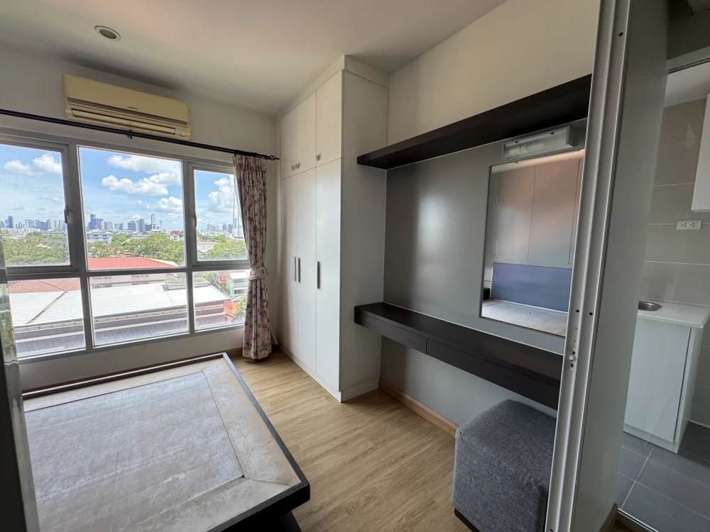 Condo for Sale: The Leaf Phatthanakan | Cozy South-Facing Unit with Comfortable Living Atmosphere