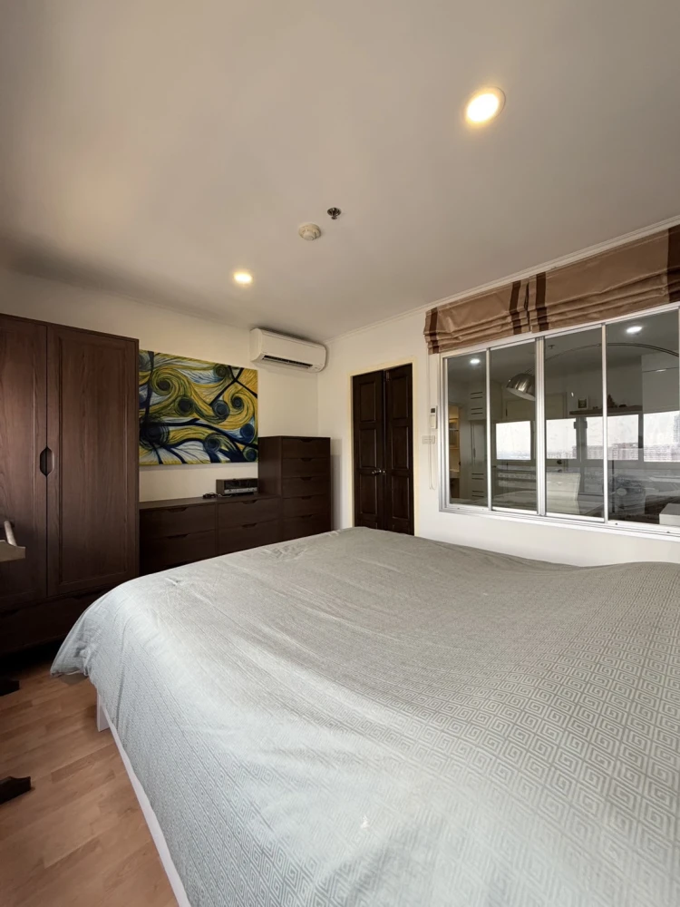 🌆 Condo for sale: Lumpini Ville Ramkhamhaeng 44. Beautiful room, great view, pleasant atmosphere. Book now!!