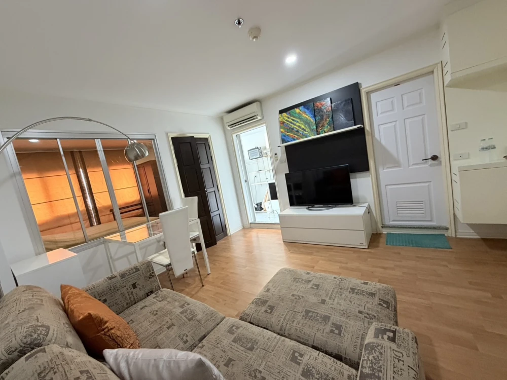 🌆 Condo for sale: Lumpini Ville Ramkhamhaeng 44. Beautiful room, great view, pleasant atmosphere. Book now!!
