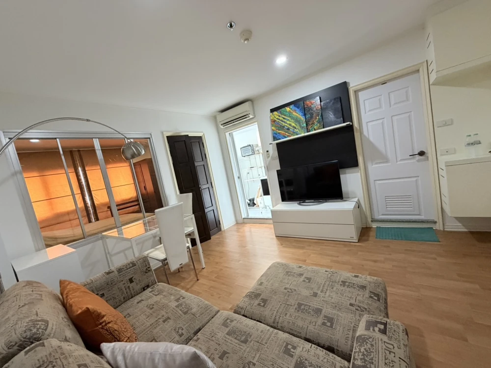 🌆 Condo for sale: Lumpini Ville Ramkhamhaeng 44. Beautiful room, great view, pleasant atmosphere. Book now!!