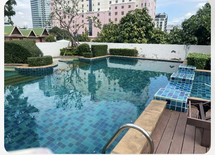 🌼 Condo for Sale: Chateau in town Ratchada 17 – Spacious Studio 🌼
