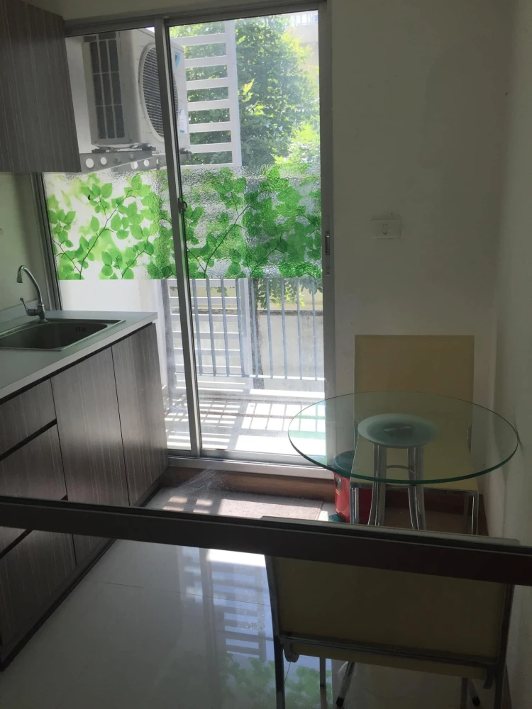 🎯🏢 Condo for sale: Den Vibhavadi | Great location, on the main road, near the BTS Skytrain! 🏢🎯