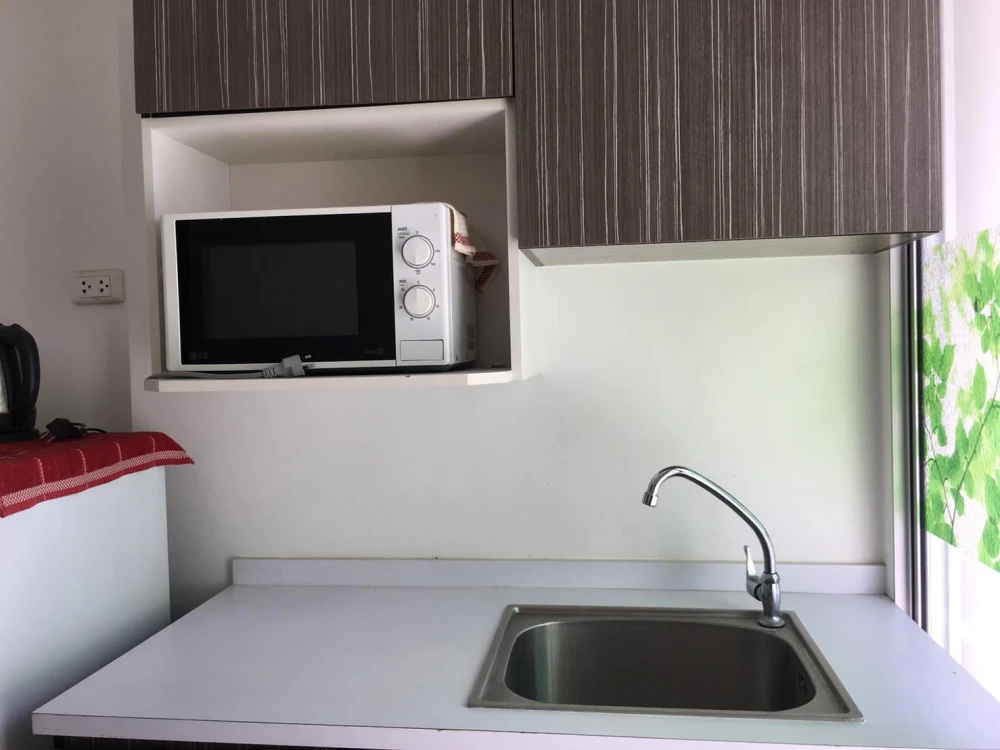 🎯🏢 Condo for sale: Den Vibhavadi | Great location, on the main road, near the BTS Skytrain! 🏢🎯