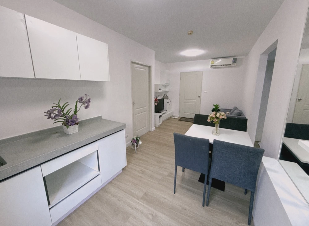 🏡✨ Condo for sale: iCondo Sukhumvit 105 | Large 2-bedroom unit with parking right in front of the unit. A worthwhile investment! ✨🏡