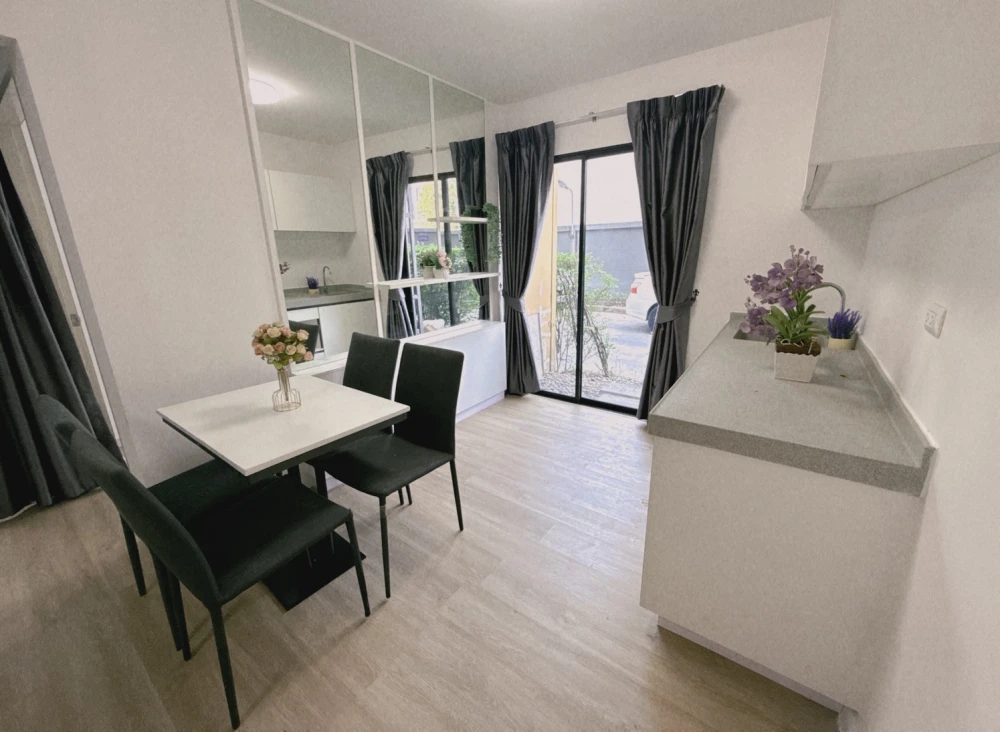 🏡✨ Condo for sale: iCondo Sukhumvit 105 | Large 2-bedroom unit with parking right in front of the unit. A worthwhile investment! ✨🏡