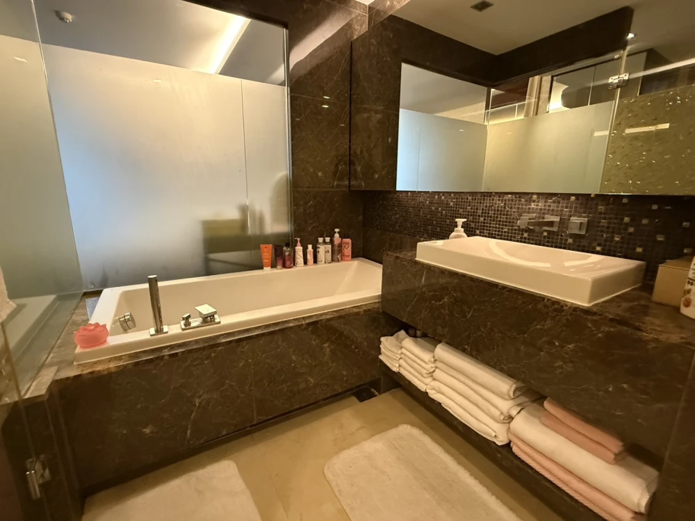 🏠🌃 Urgent Sale: The Address Sukhumvit 61 Condo 🏠🌃