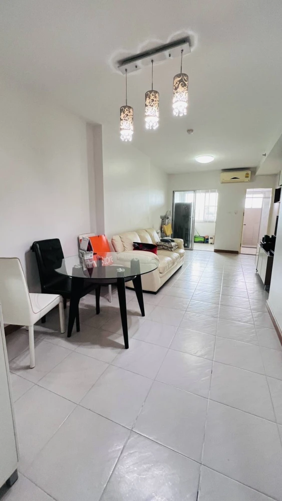 🏠🌃 Urgent Sale: Supalai Park Kaset Condo 🏠🌃