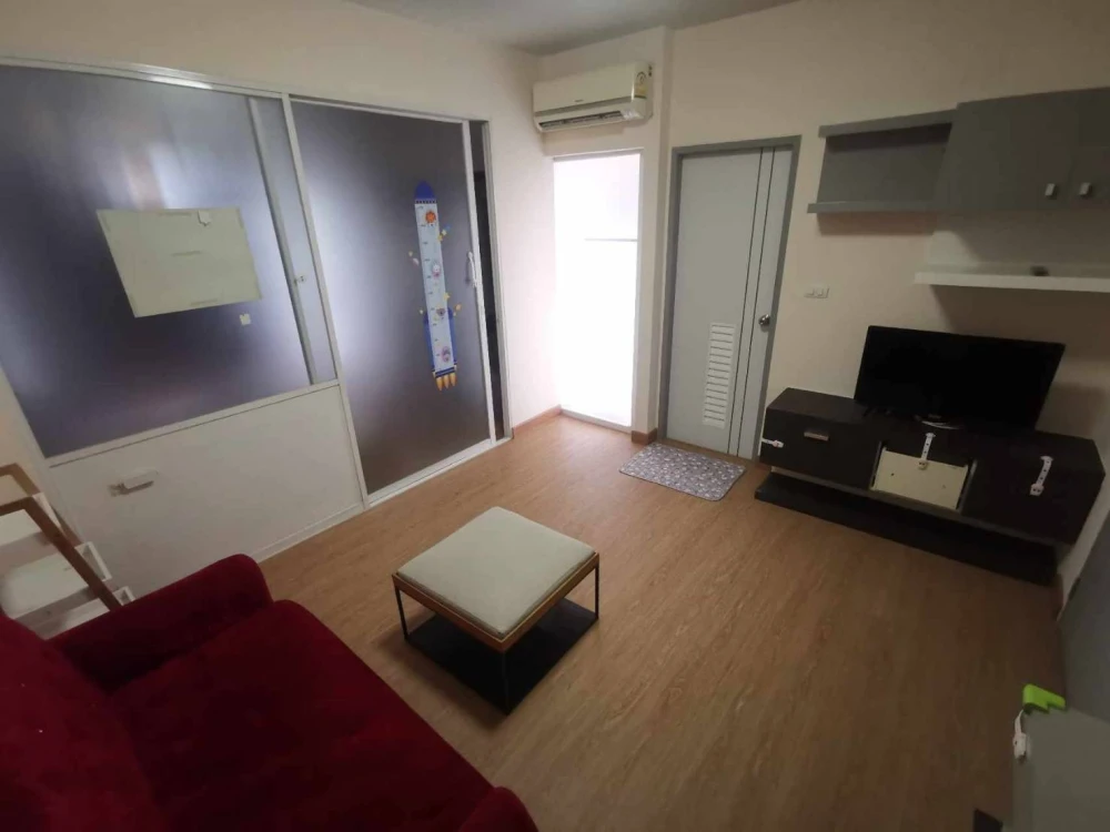 🏠🌃 Urgent Sale: The Loft Pattanakarn Condo 🏠🌃