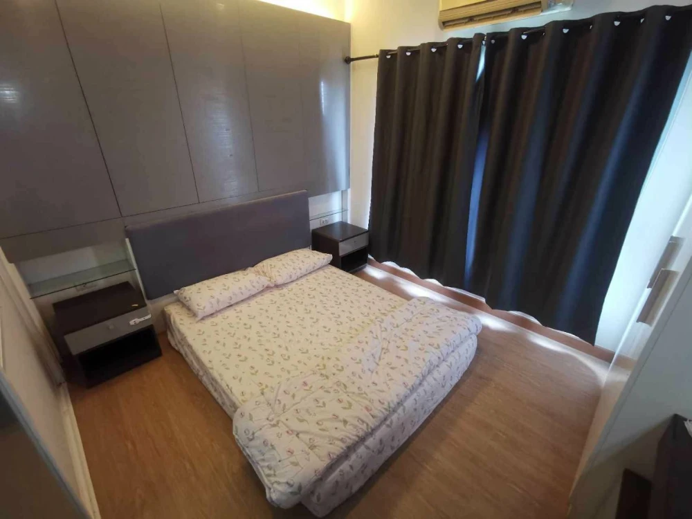 🏠🌃 Urgent Sale: The Loft Pattanakarn Condo 🏠🌃
