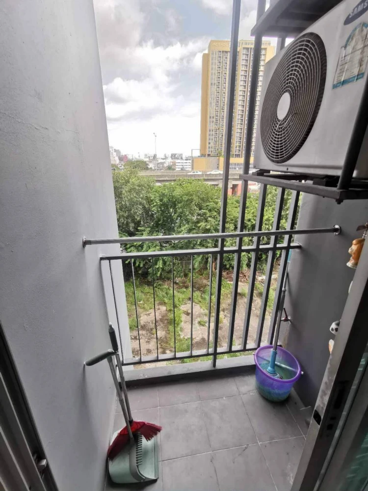🏠🌃 Urgent Sale: The Loft Pattanakarn Condo 🏠🌃
