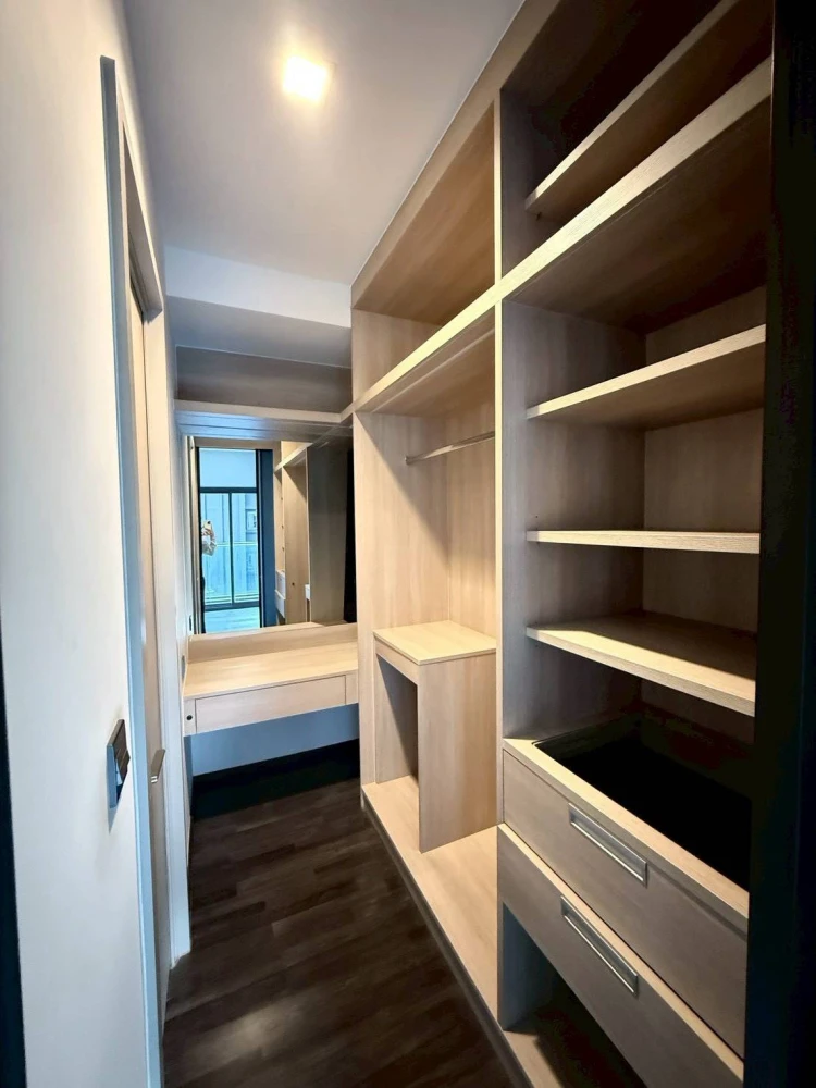 🏠🌃 Urgent Sale: The Line Asoke Ratchada Condo 🏠🌃