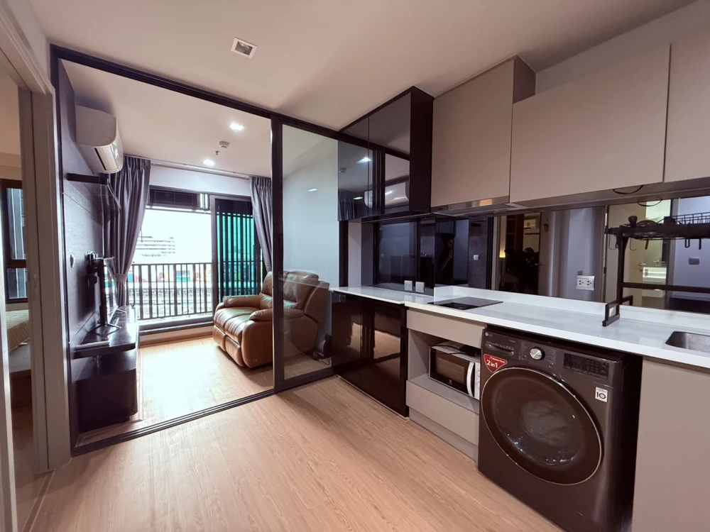🏠🌃 Urgent Sale: Life Ladprao Condo 🏠🌃