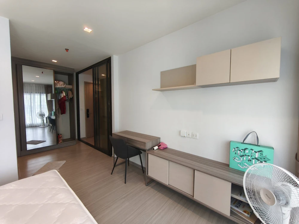 🏠🌃 Urgent Sale: Life Sathorn - Sierra Condo 🏠🌃