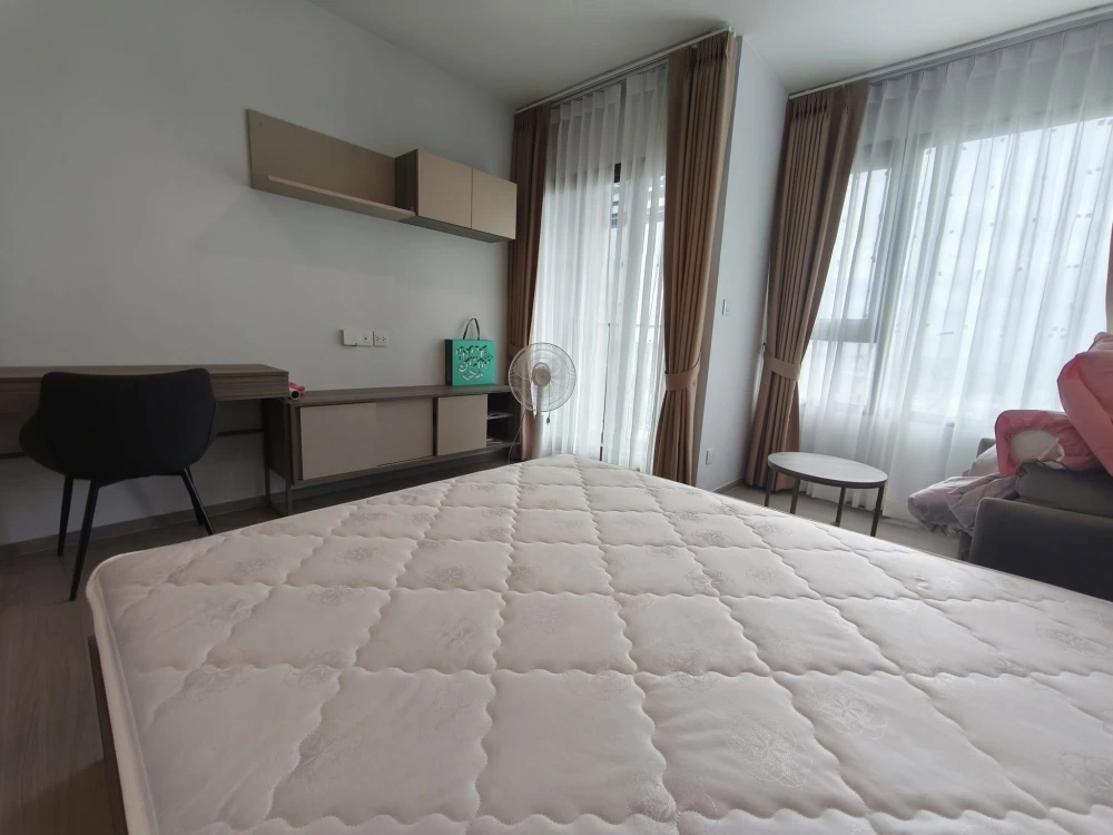 🏠🌃 Urgent Sale: Life Sathorn - Sierra Condo 🏠🌃