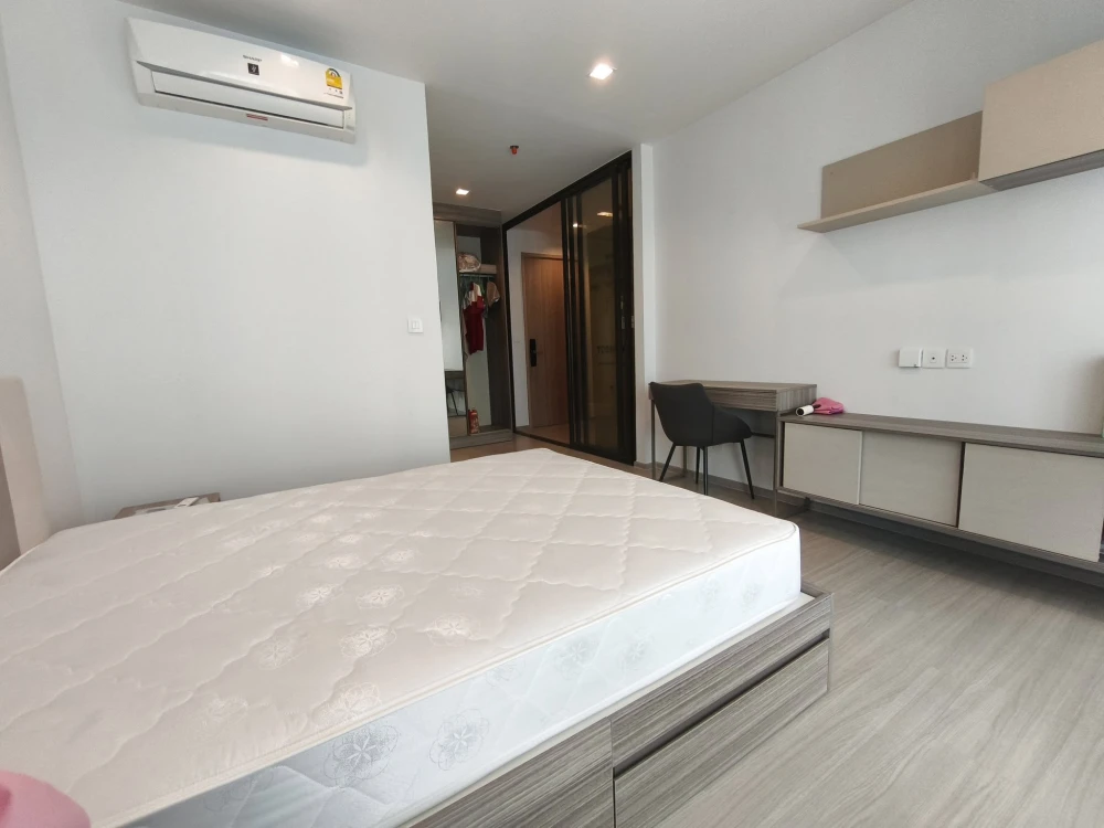 🏠🌃 Urgent Sale: Life Sathorn - Sierra Condo 🏠🌃