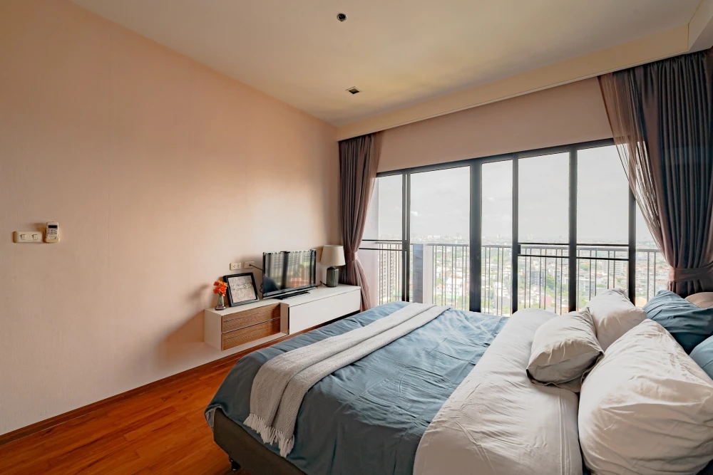🏠🌃 For Sale/Rent: Noble Reveal Condo 🏠🌃
