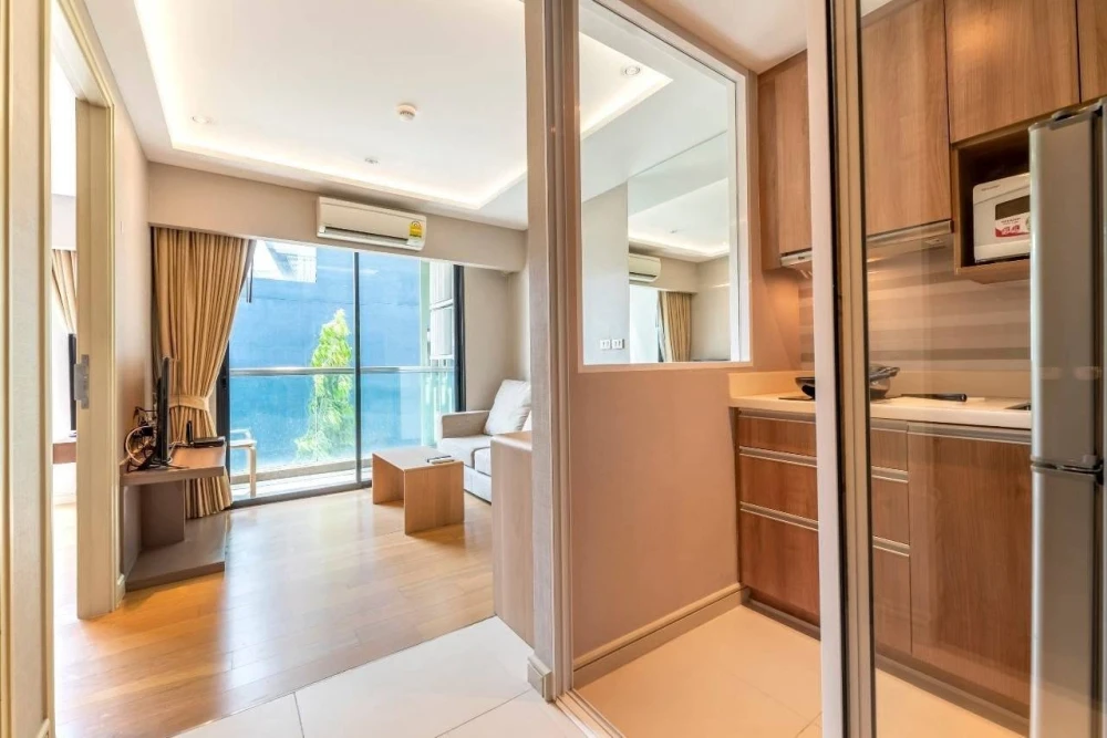 🏠🌃 For Sale/Rent: Tidy Deluxe Condo Sukhumvit 34 🏠🌃