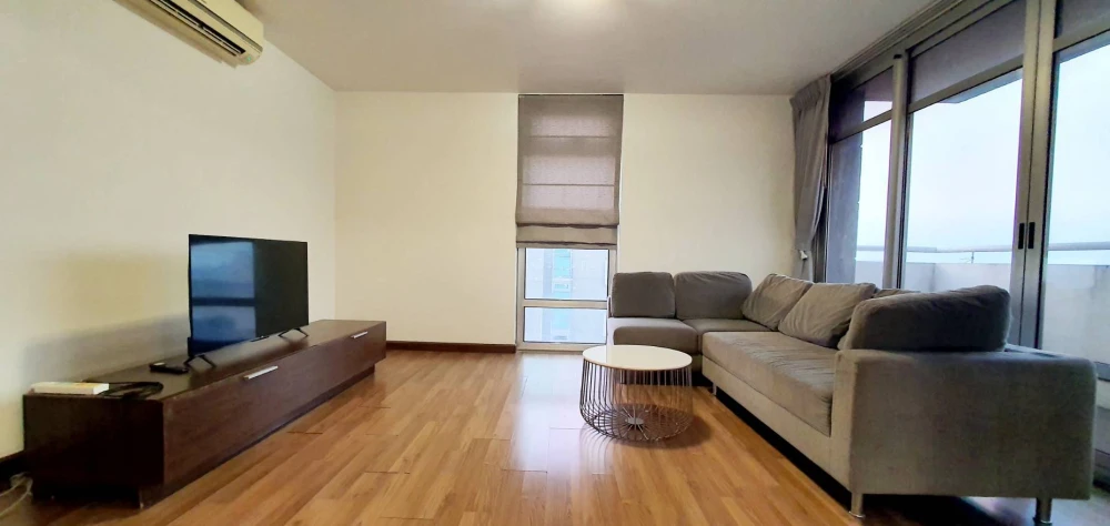 🏠🌃 For Sale/Rent: Victoria Lakeview Condominium 🏠🌃