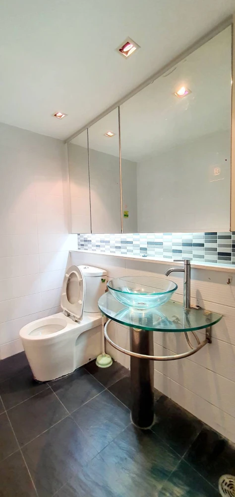 🏠🌃 For Sale/Rent: Victoria Lakeview Condominium 🏠🌃