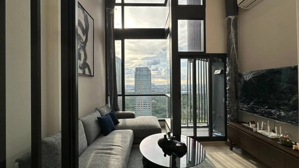 ✨ For Sale & Rent — The Privacy Jatujak | Unique 2-Storey Loft with Park View 🌿
