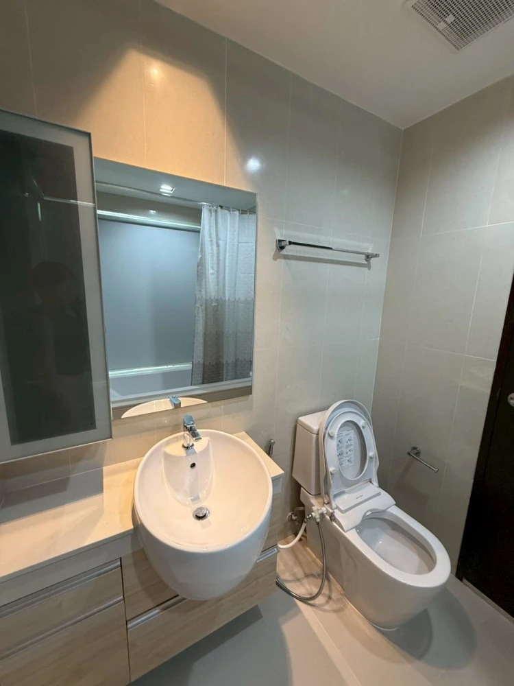 🏠🌃 For Sale/Rent: Sky Walk Residence 🏠🌃