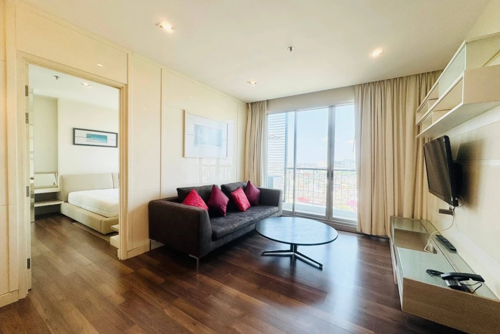 🏡 Modern Condo for Rent at The Room Sathorn-Taksin in Sathorn Area