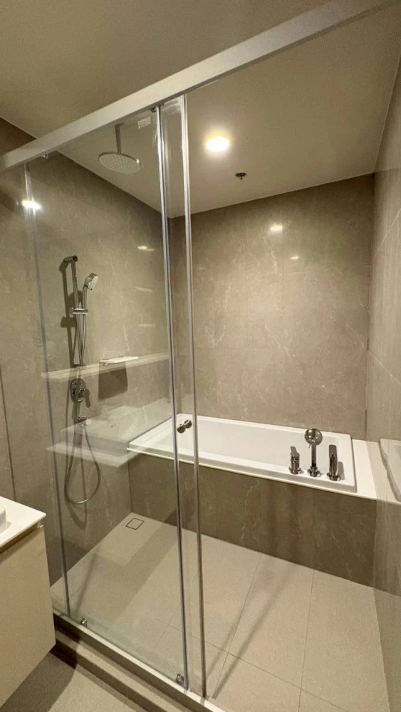 🏢 Condo The Issara Sathorn 2 bedrooms