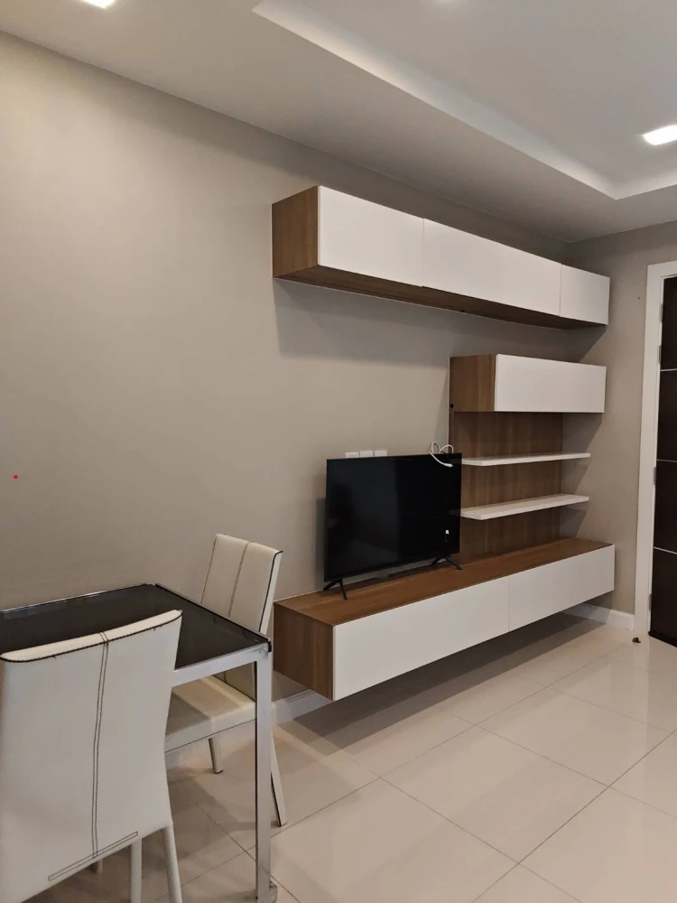 🏠🌃 The Metropolis Condo 🏠🌃