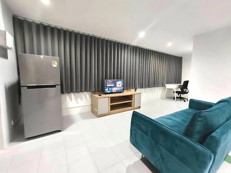 📍 Condo in a prime location in the heart of Thonglor 11. Conveniently located near restaurants, cafes, and lifestyle venues.