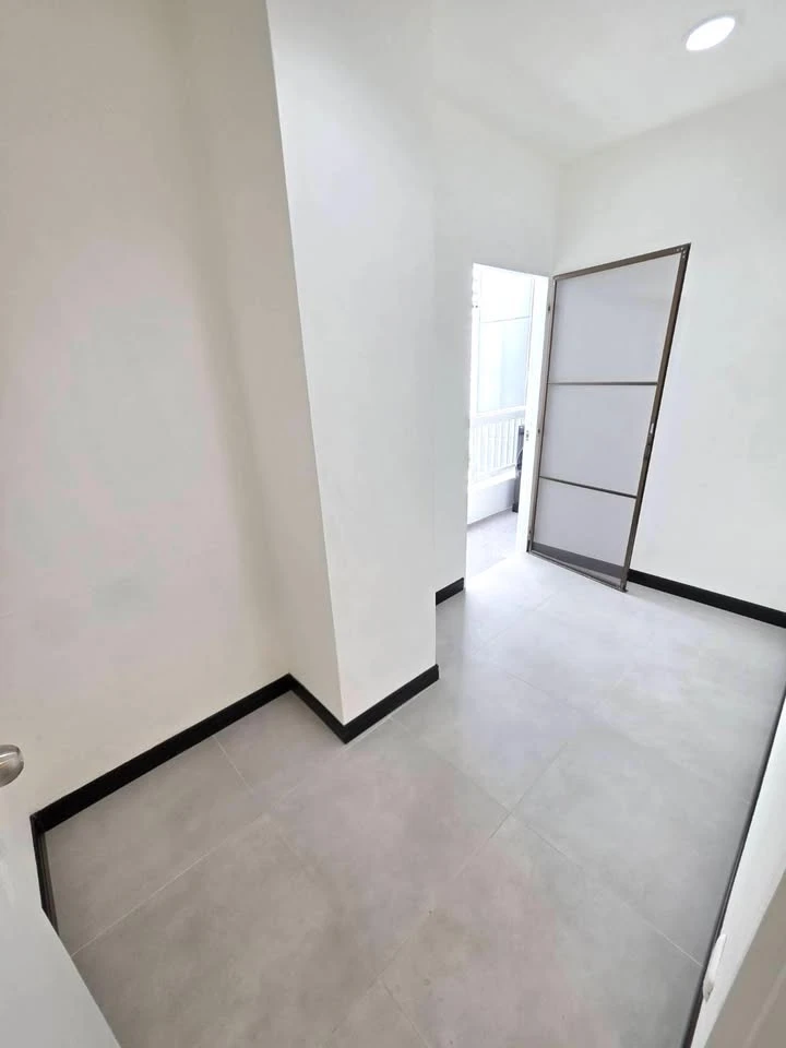 📍 Condo in a great location in the heart of Thonglor 11. Convenient transportation, close to restaurants, cafes, and lifestyle venues.