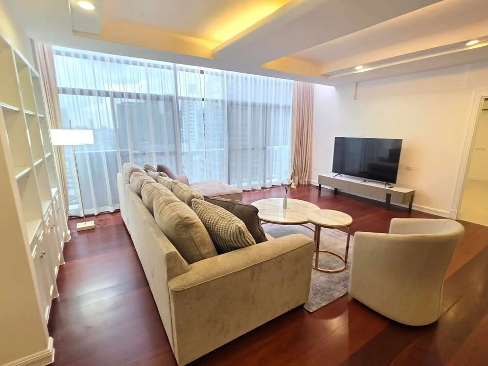 📍 Condo in a great location in the heart of Thonglor 11. Convenient transportation, close to restaurants, cafes, and lifestyle venues.