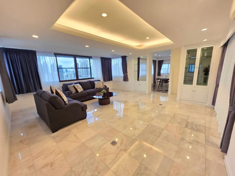 📍 Condo in a great location in the heart of Thonglor 11. Convenient transportation, close to restaurants, cafes, and lifestyle venues.