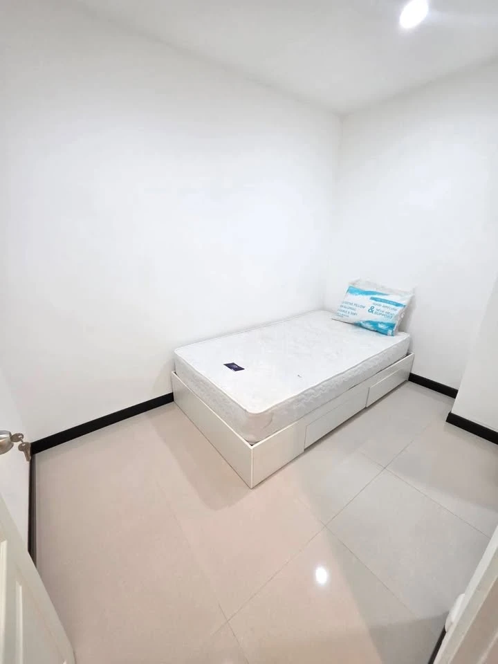 📍 Condo in a great location in the heart of Thonglor 11. Convenient transportation, close to restaurants, cafes, and lifestyle venues.