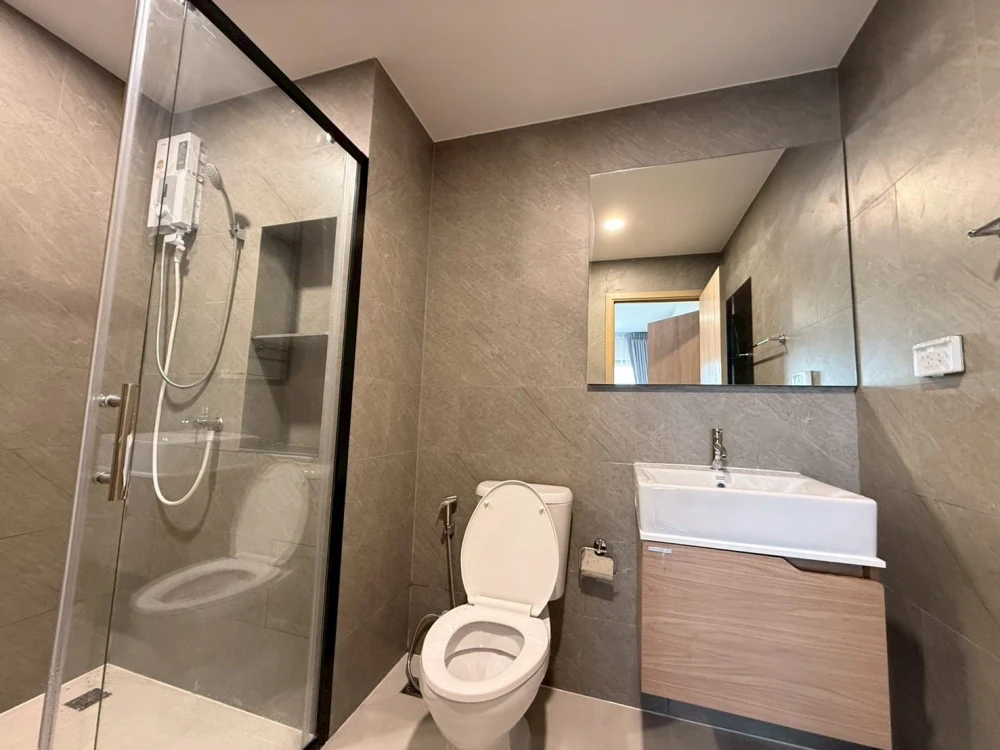 🌸 Lovely condo for rent at The LIVIN Phetkasem 37. Beautiful room, great location. 🌸