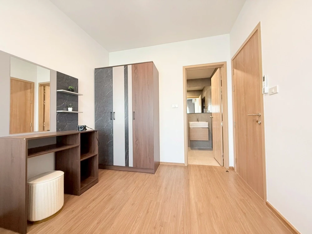 🌸 Lovely condo for rent at The LIVIN Phetkasem 37. Beautiful room, great location. 🌸
