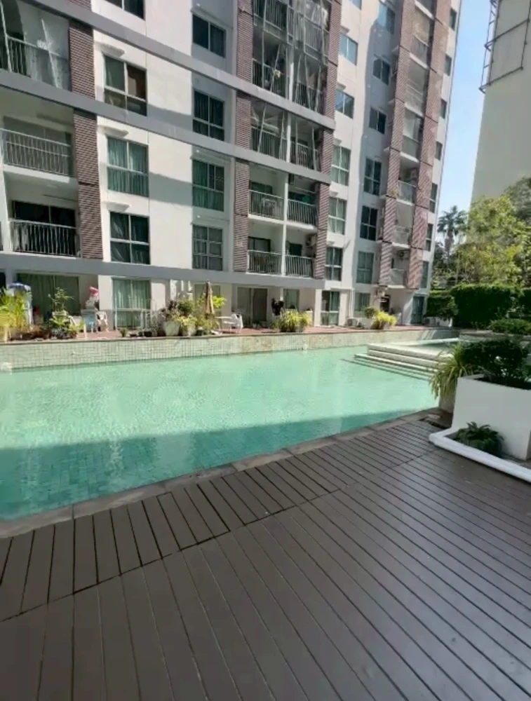 ✨ Wake Up Every Morning Like a Private Resort! A Space Asoke–Ratchada, 1st Floor Pool View, Private Terrace