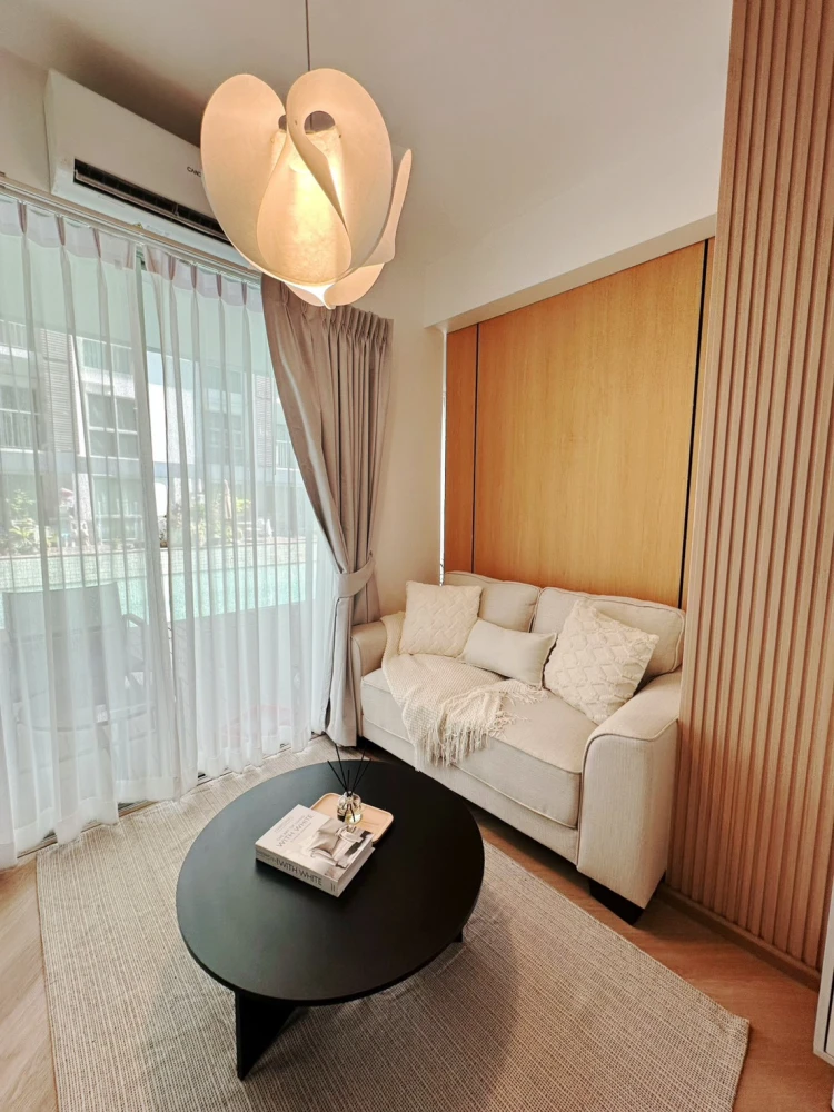 ✨ Wake Up Every Morning Like a Private Resort! A Space Asoke–Ratchada, 1st Floor Pool View, Private Terrace