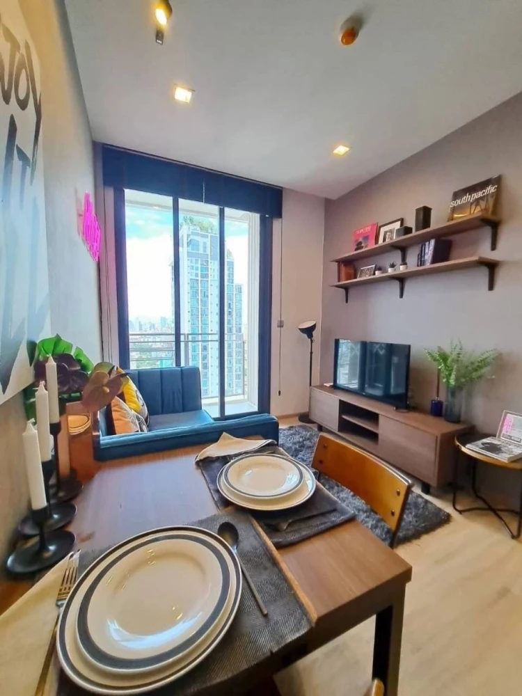 ✨ For SALE Only ✨ High-Floor 1-BR Corner Feel with Unblocked BTS View at The Line Phahon - Pradipat