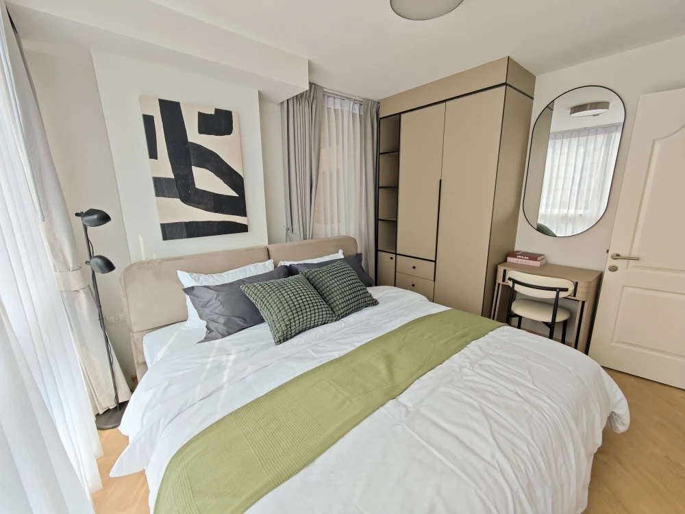 🌟 Rare unit available for rent at Chateau In Town Phaholyothin 11, in the heart of Ari! 🏡🌆