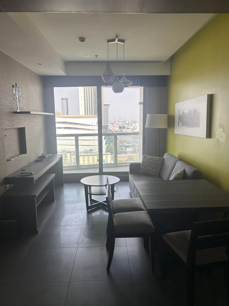 🌊 For rent: The River, luxury condo on the Chao Phraya River, million-dollar view.