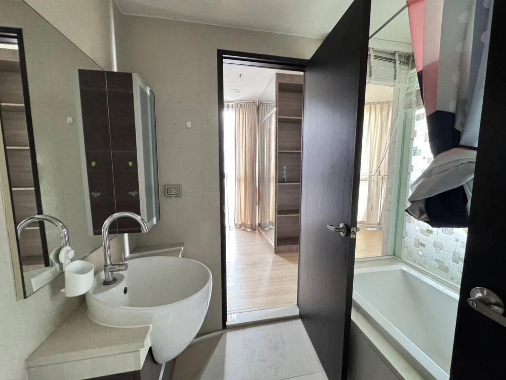 🚆 Sky Walk Condominium for Rent – Sukhumvit Condo Next to BTS