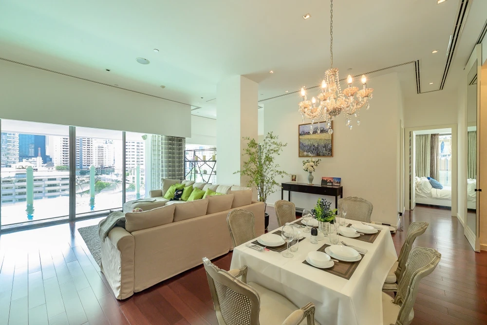 🏢 For Rent: Le Raffine Sukhumvit 39, a luxury condo with a private swimming pool.