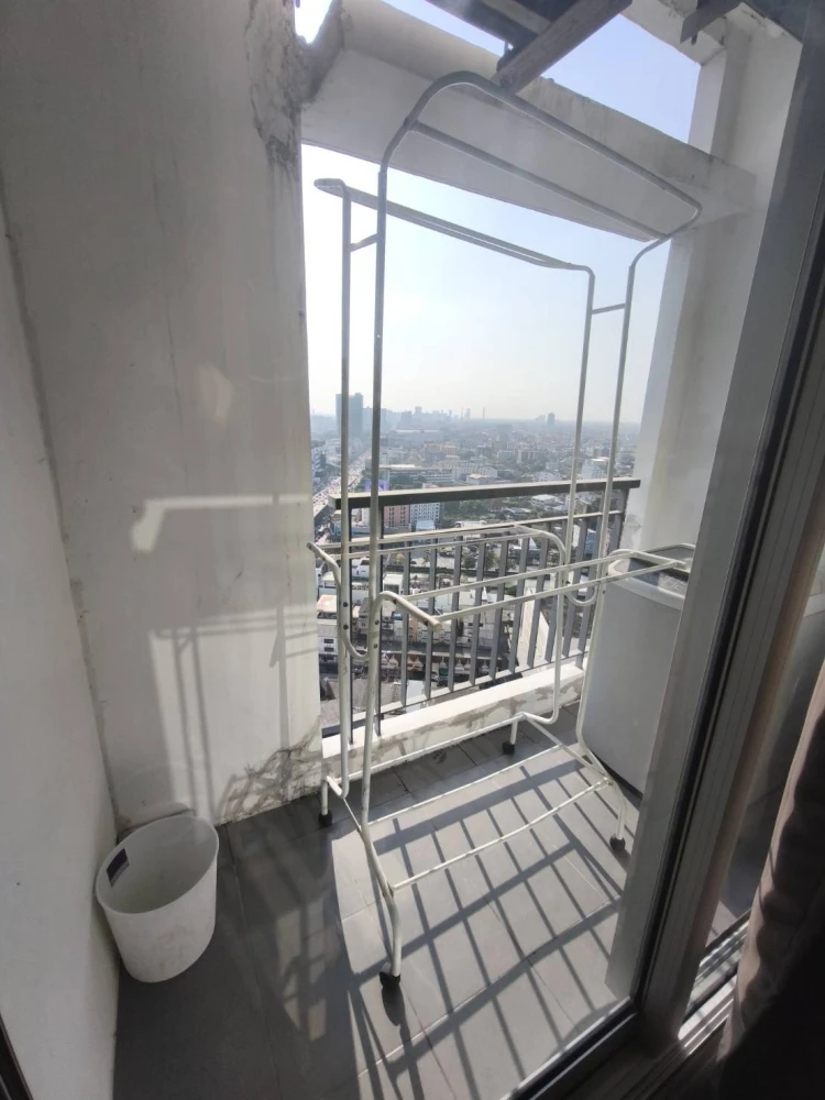 🧡🏙️ For Sale/Rent: Aspire Ngamwongwan – High Floor Peaceful Unit! 🏙️🧡