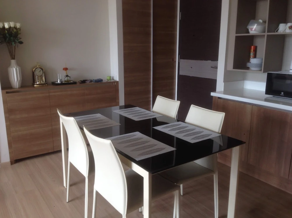 🏙️ Condo for Rent in Sathorn ✨ Spacious unit in a prime city location, ready to move in.