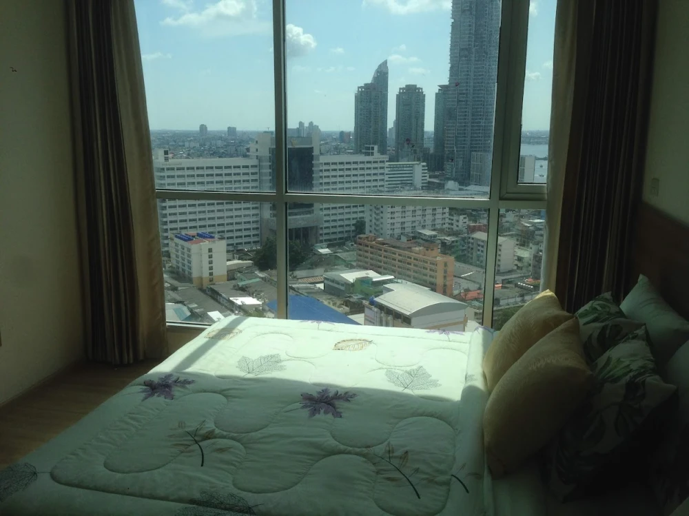 🏙️ Condo for Rent in Sathorn ✨ Spacious unit in a prime city location, ready to move in.