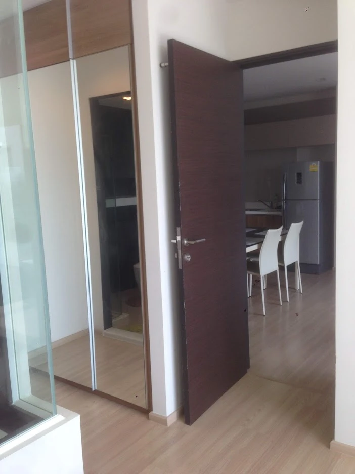 🏙️ Condo for Rent in Sathorn ✨ Spacious unit in a prime city location, ready to move in.
