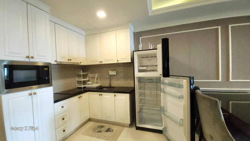 ✨ State Tower Silom Elevated Living with River & ICONSIAM Views | 68.23 sq.m. on the 28th Floor