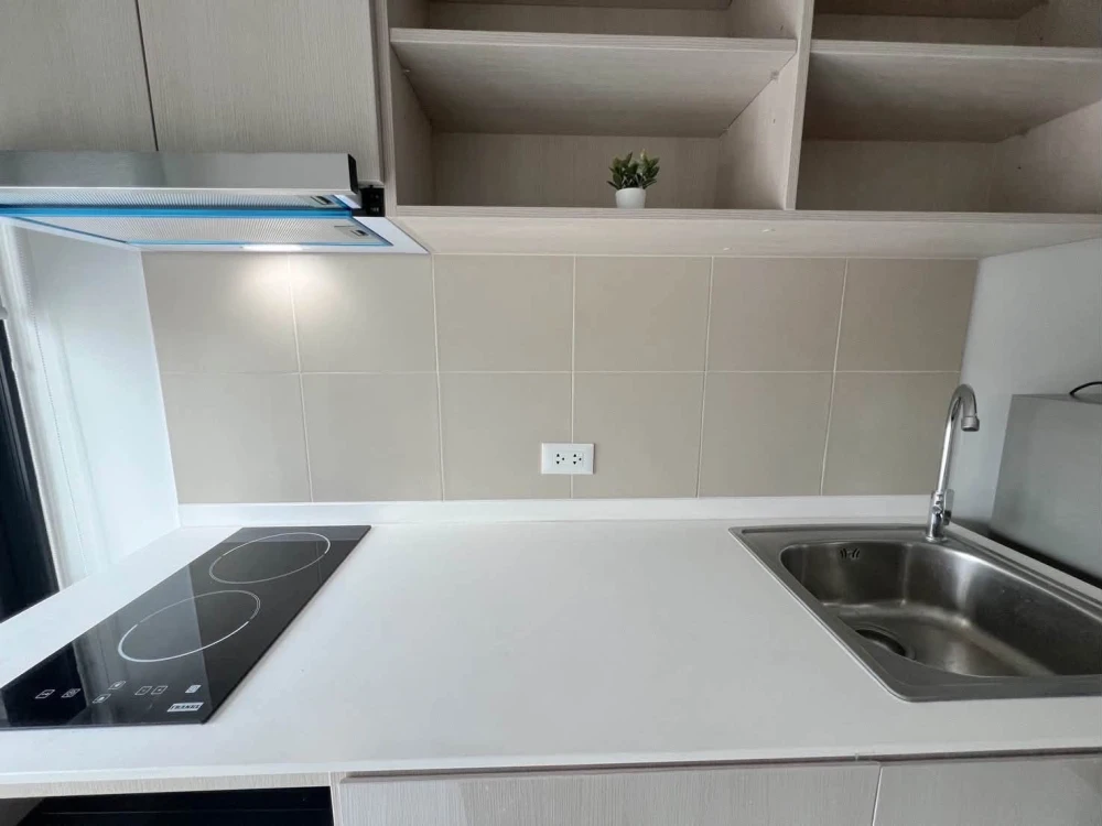 For rent: Chewathai Hallmark Ladprao-Chokchai 4, 4th floor, Building D. Fully furnished with all appliances. Don't miss out!