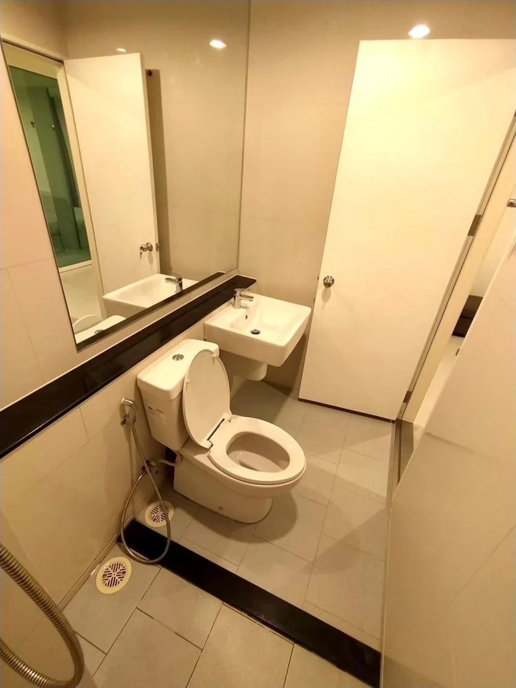 🌷🏢 For Rent Aspire Erawan | High Floor Unit, Simple & Ready to Customize! 🏢🌷